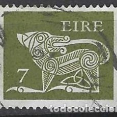 Francobolli: IRLANDA 1975 - S. BÁSICA, ANIMALES CELTAS, 7P VERDE OLIVA - USADO
