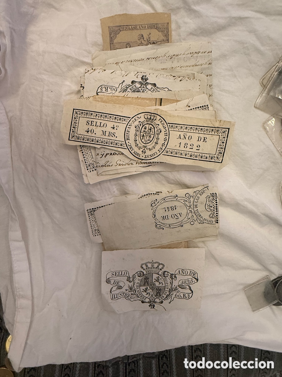 Sellos: Lote de sellos fiscales espa&ntilde;oles del siglo XIX &ndash; 1822-1842