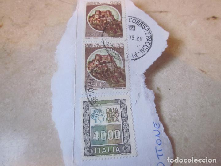 Sellos: DOS SELLOS USADOS 200 LIRAS ITALIA - CASTELO DI CERRO AL VOLTURNO