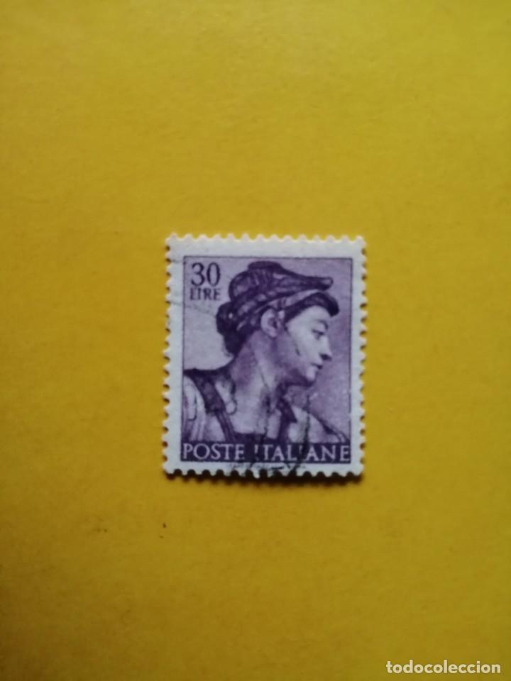 Sellos: 30 LIRE - POSTE ITALIANE - DE LA CAPILLA SIXTINA - CABEZA DE SIBYL ERITREA - 6-3-1961 - YT 832