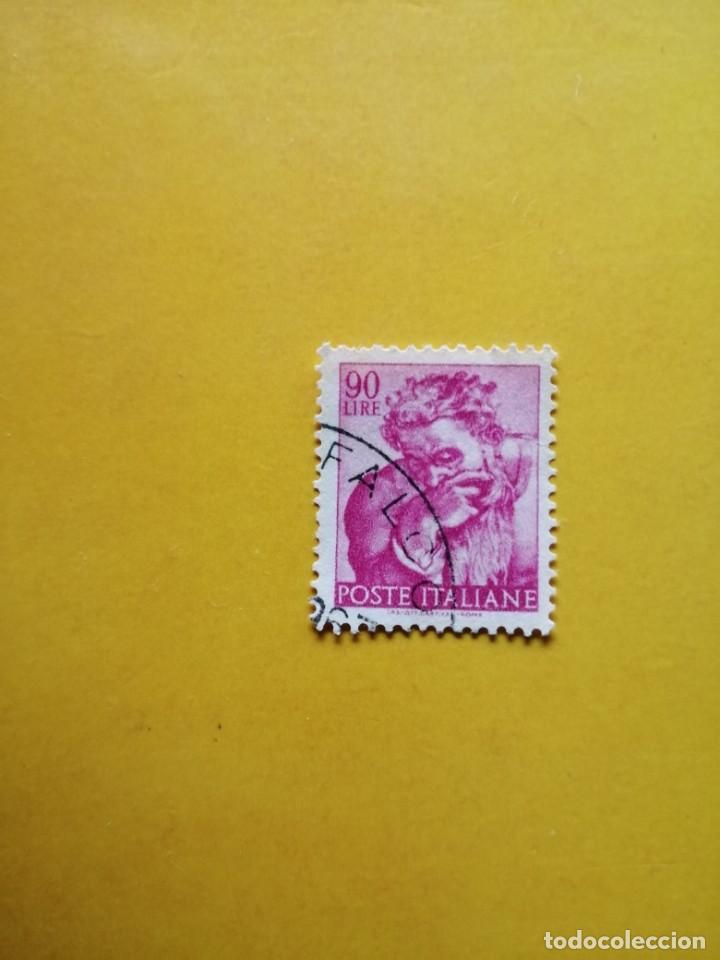 Sellos: 90 LIRE, POSTE ITALIANE, DETALLE DE LA CAPILLA SIXTINA.