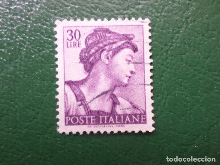 Timbres: -italia, 1961, obras de miguel angel, Yvert 832