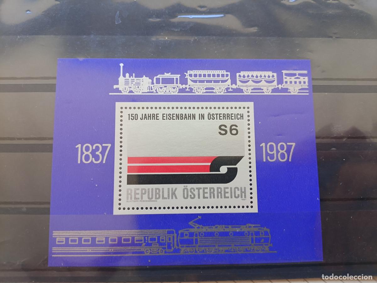 Sellos: Austria. Hojita bloque 1987. Tranv&iacute;as