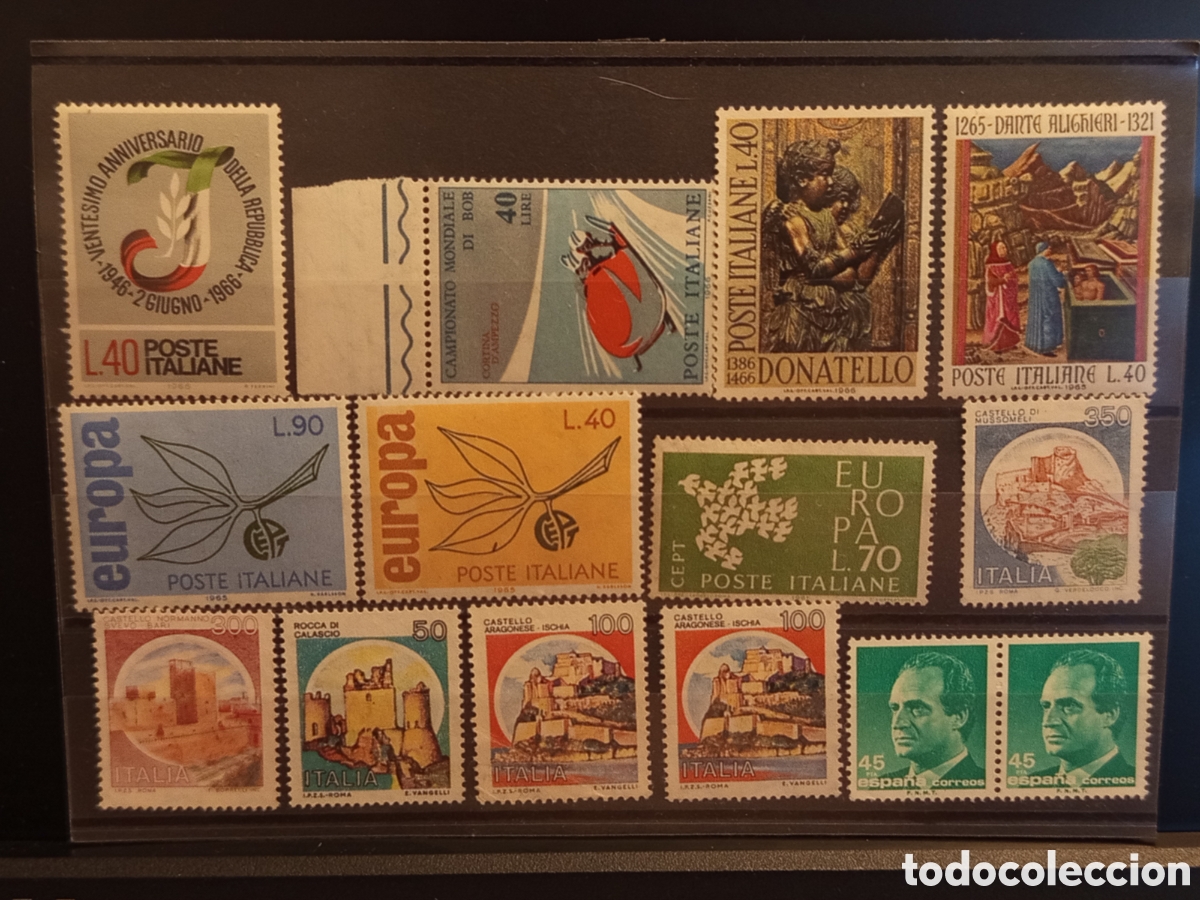 Sellos: Tarjeta con Lote de 12 Sellos de Italia y Espa&ntilde;a (A&ntilde;os 1961-1976)