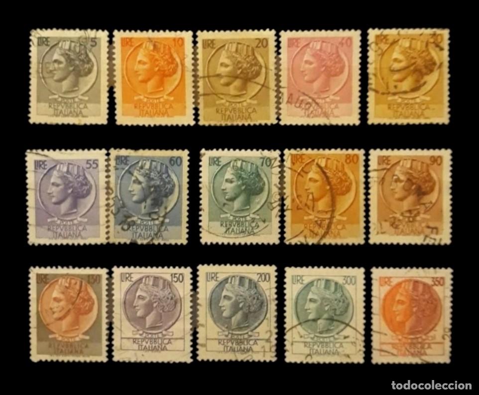 Sellos: ITALIA 1951 - 1960 SIRACUSA. LOTE DE 15 VALORES TODOS DIFERENTES. USADO.