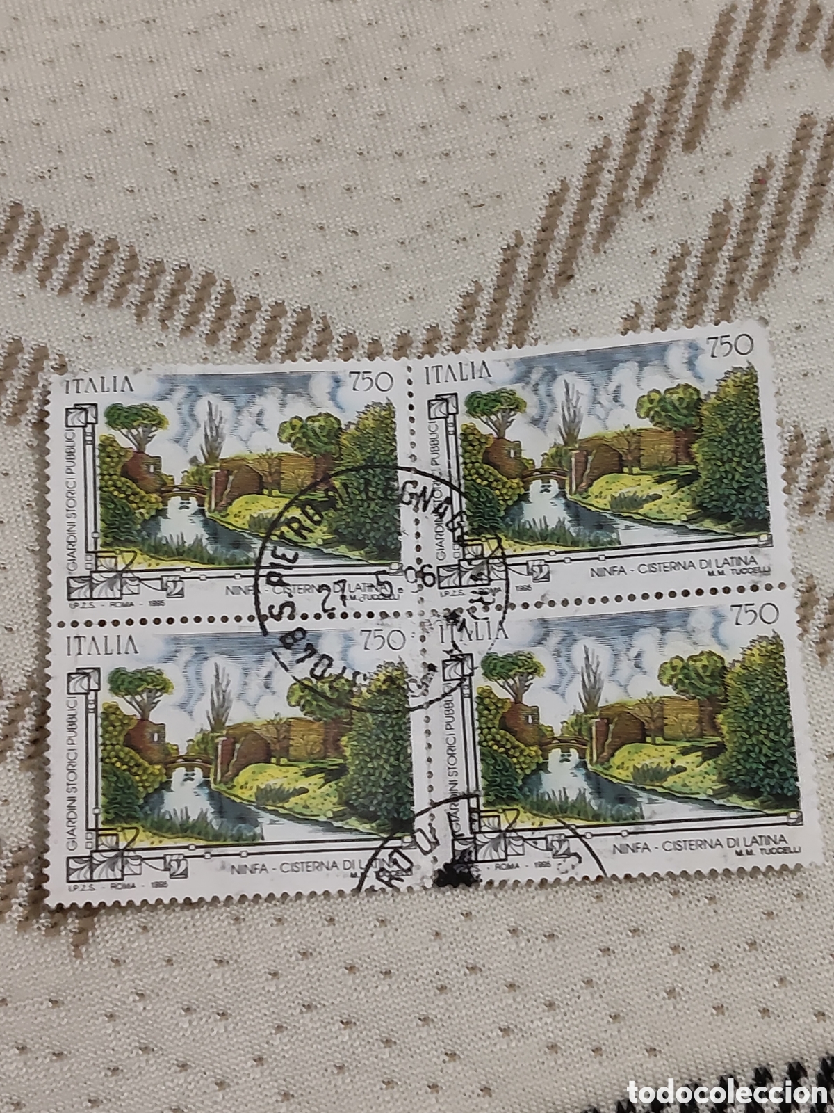 Sellos: Bloque de 4 sellos de Italia Jard&iacute;n de Ninfa en Cisterna de Latina 1995 muy buenos