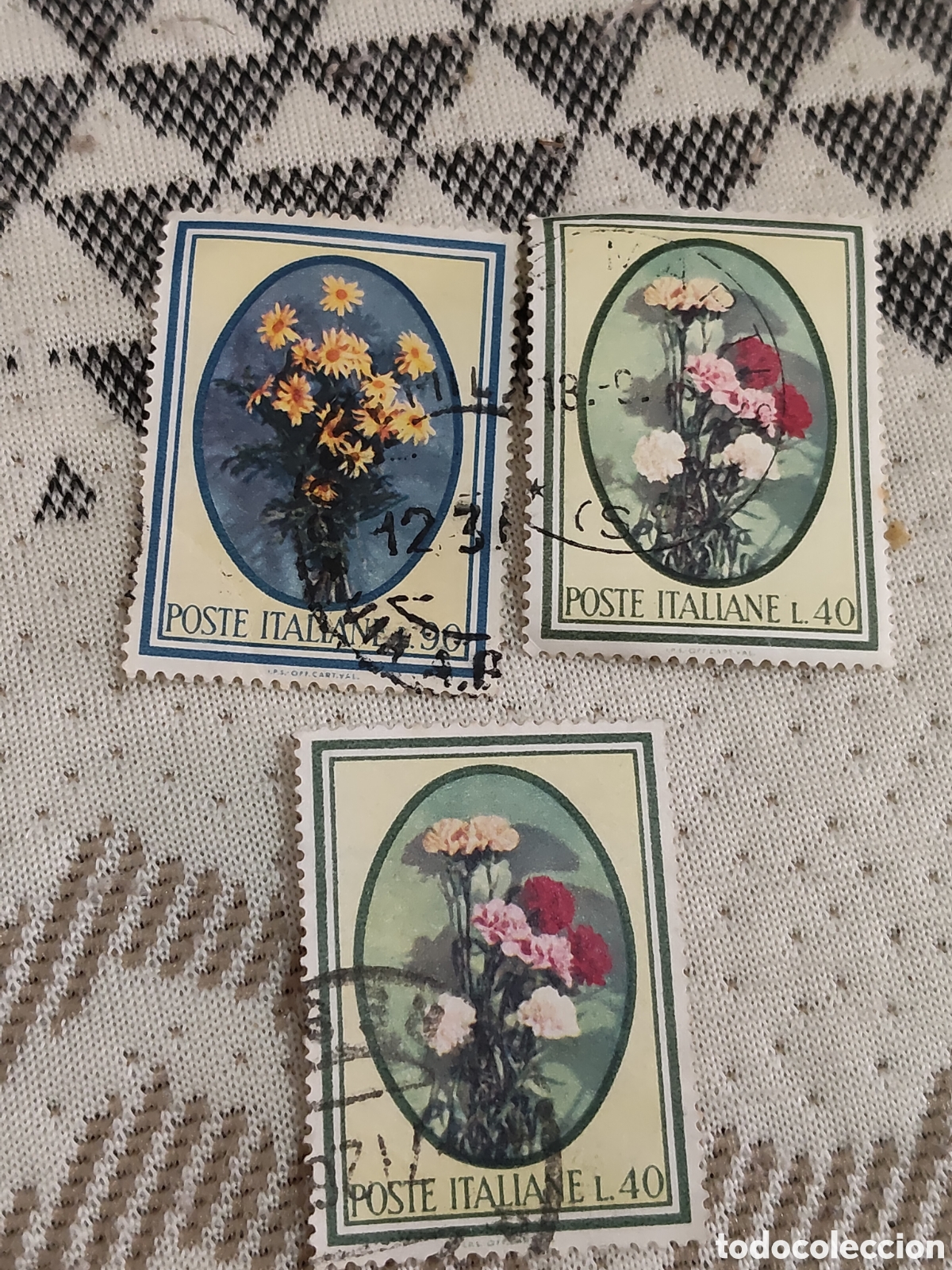 Sellos: 3 sellos de Italia Flora flores 1966