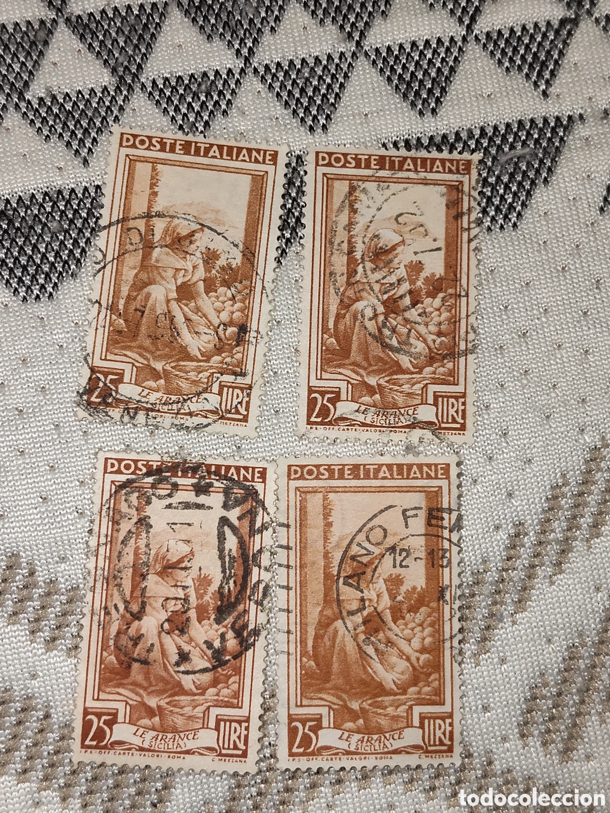 Sellos: 4 sellos de Italia oficios mujer recolectando naranja 1950