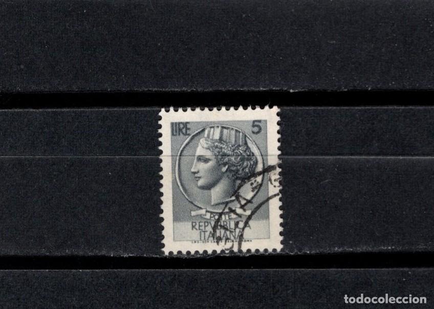 Sellos: Sello usado Italia. 1953. Moneda Siracusa 5 liras. 6 Junio 1953. Yvert 648.