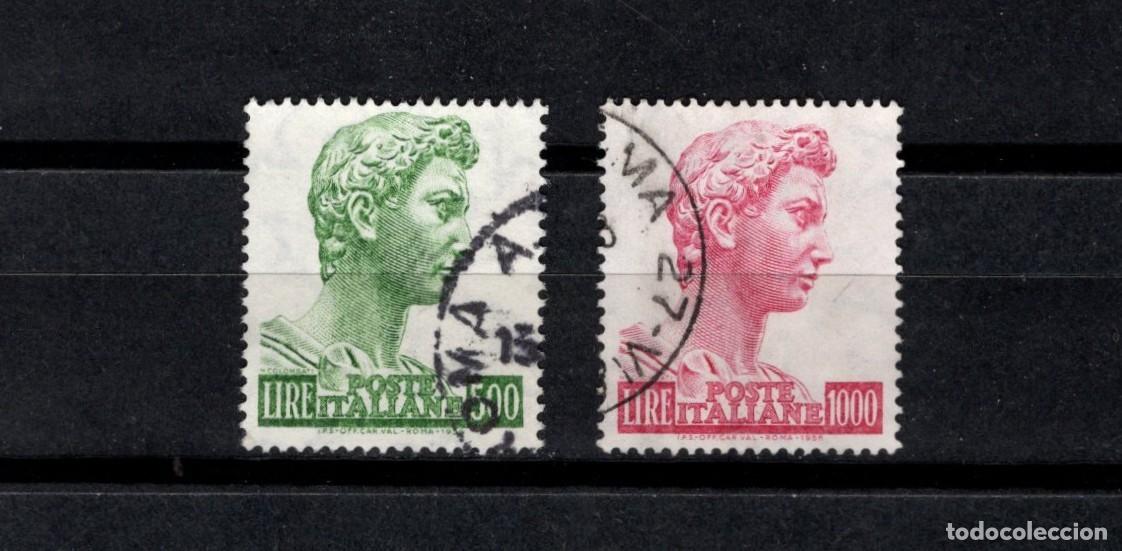 Sellos: Sellos usados. Estatua de San Jorge. Serie completa. 24 de Junio de 1957. Yvert 738/39.