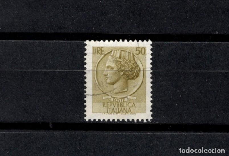 Sellos: Sello usado. Moneda Siracusa. 27 de Enero de 1958. 50 liras. Yvert 717B.