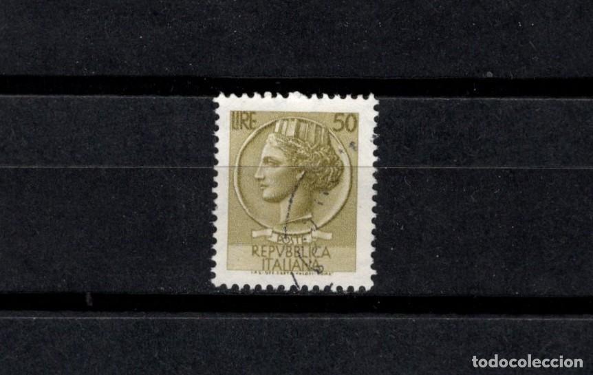 Sellos: Sello usado. Moneda Siracusa. 27 de Enero de 1958. 50 liras. Yvert 717B.