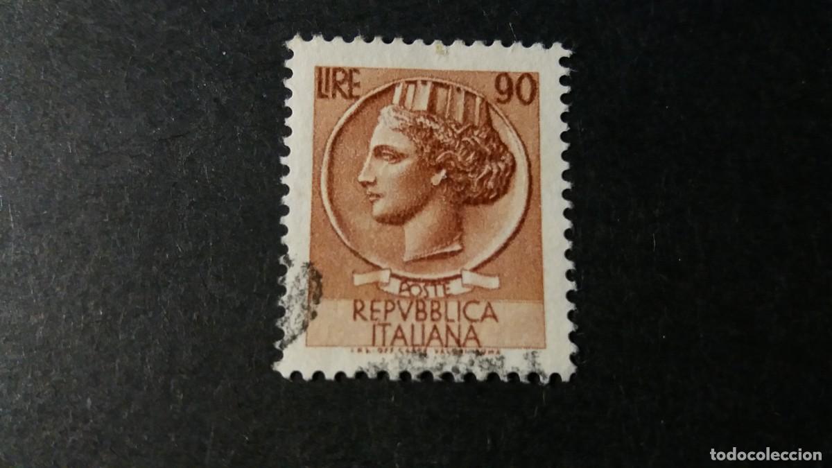 Sellos: Sello usado. Moneda Siracusa. 27 de Enero de 1958. 90 liras. Yvert 719A.