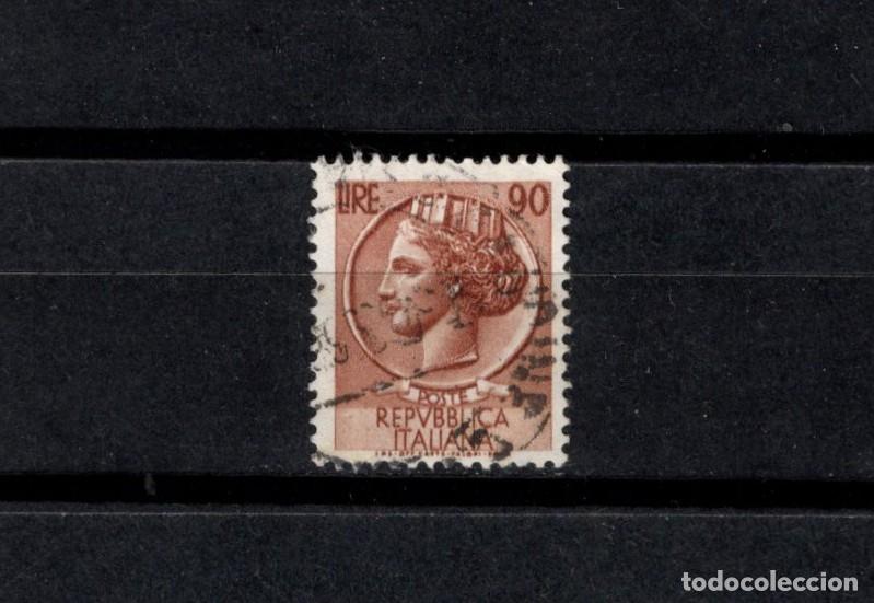 Sellos: Sello usado. Moneda Siracusa. 27 de Enero de 1958. 90 liras. Yvert 719A.