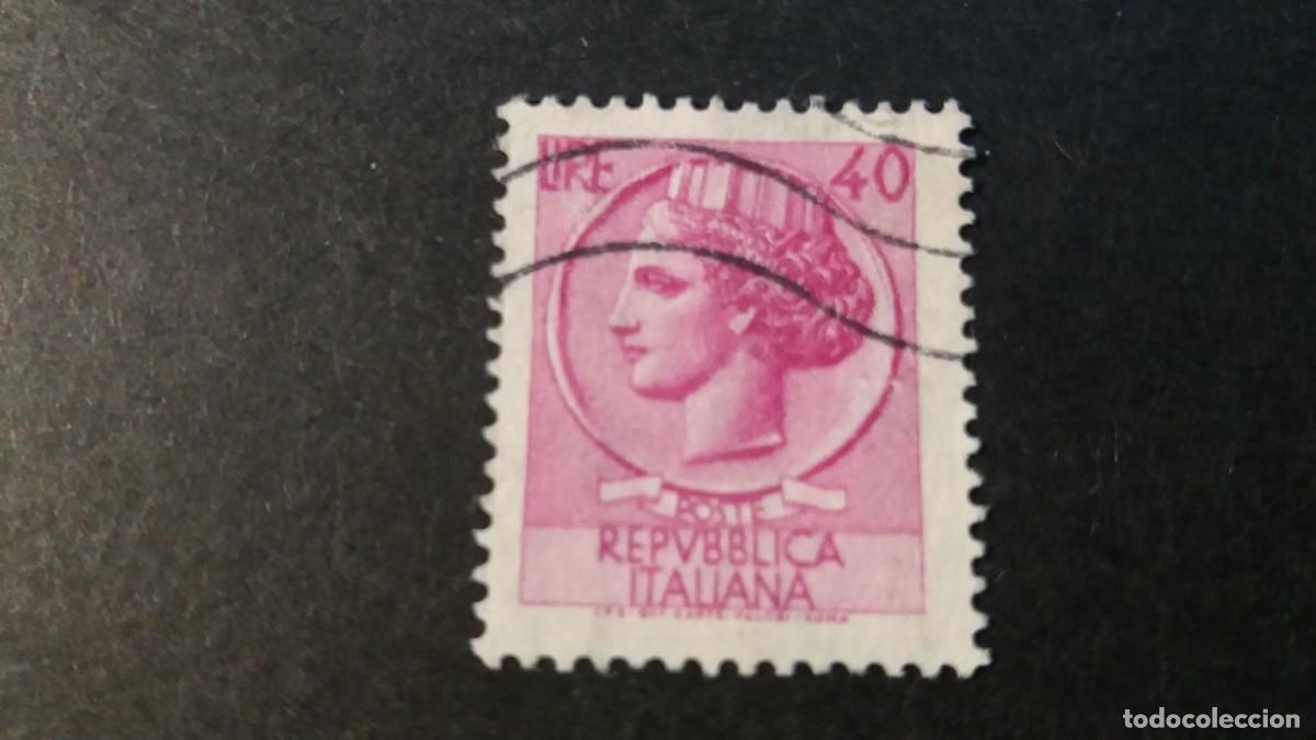 Sellos: Sello usado. Moneda Siracusa. 1 de Julio de 1960. 40 liras. Yvert 717A.