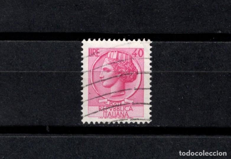 Sellos: Sello usado. Moneda Siracusa. 1 de Julio de 1960. 40 liras. Yvert 717A.