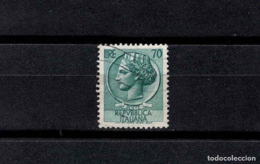 Sellos: Sello usado. Moneda Siracusa. 1 de Julio de 1960. 70 liras. Yvert 718A.