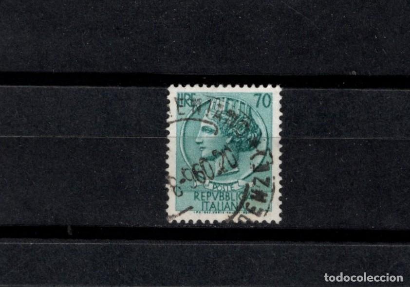 Sellos: Sello usado. Moneda Siracusa. 1 de Julio de 1960. 70 liras. Yvert 718A.