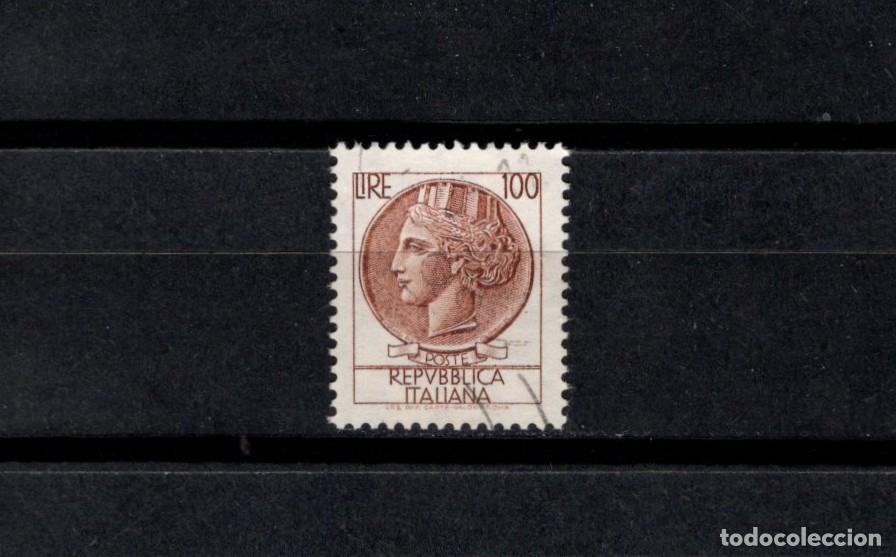 Sellos: Sello usado. Moneda Siracusa. Sello de 100 liras. Julio de 1960. Yvert 802.