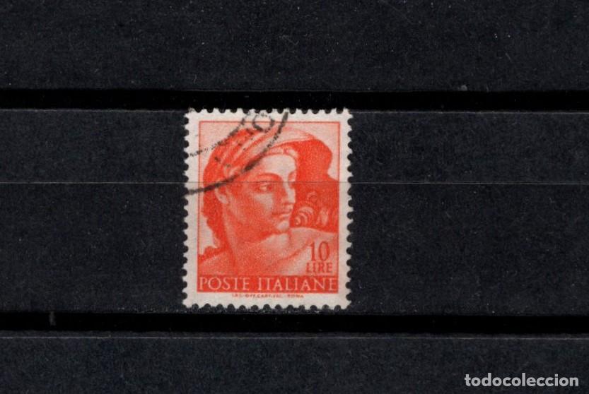 Sellos: Sello usado. Detalle Capilla Sixtina. Atleta. 6 de Marzo de 1961. 10 liras. Yvert 828.