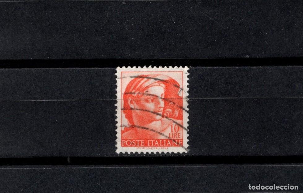 Sellos: Sello usado. Detalle Capilla Sixtina. Atleta. 6 de Marzo de 1961. 10 liras. Yvert 828.