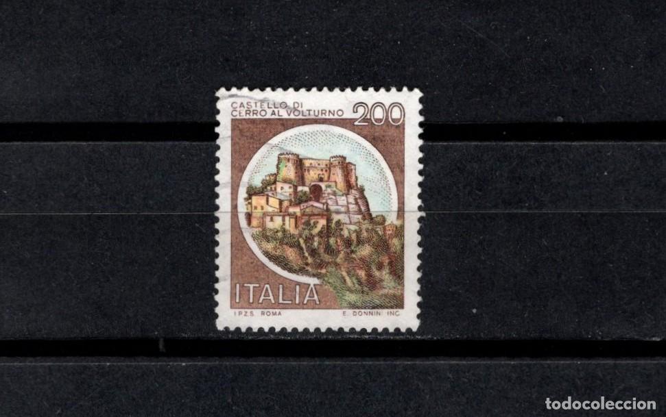 Sellos: Sello usado. Castillos. Castello di Cerro al Volturno. 22 Septiembre 1980. Yvert 1445.