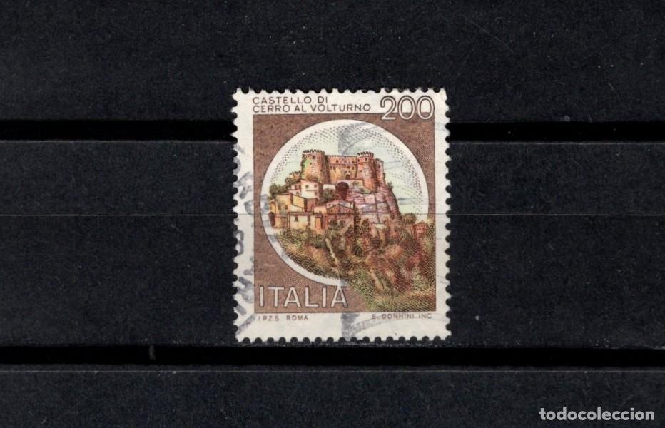 Sellos: Sello usado. Castillos. Castello di Cerro al Volturno. 22 Septiembre 1980. Yvert 1445.