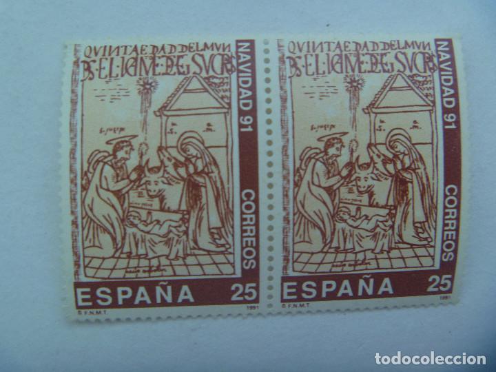 Stamps: LOTE DE 2 SELLOS DE NAVIDAD , DE 25 PESETAS . 1991