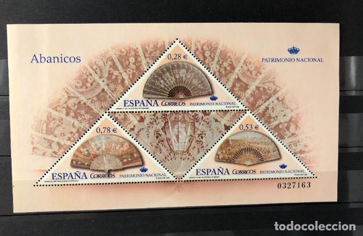 Selos: SELLOS NUEVOS EN HOJITA BLOQUE, A&Ntilde;O 2006, ABANICOS, PATRIMONIO NACIONAL