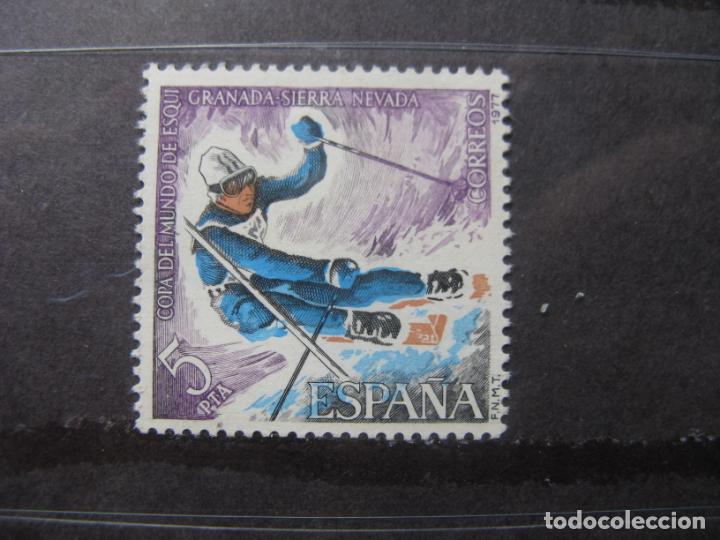 Sellos: -1977, copa del mundo de esqui, edifil 2408