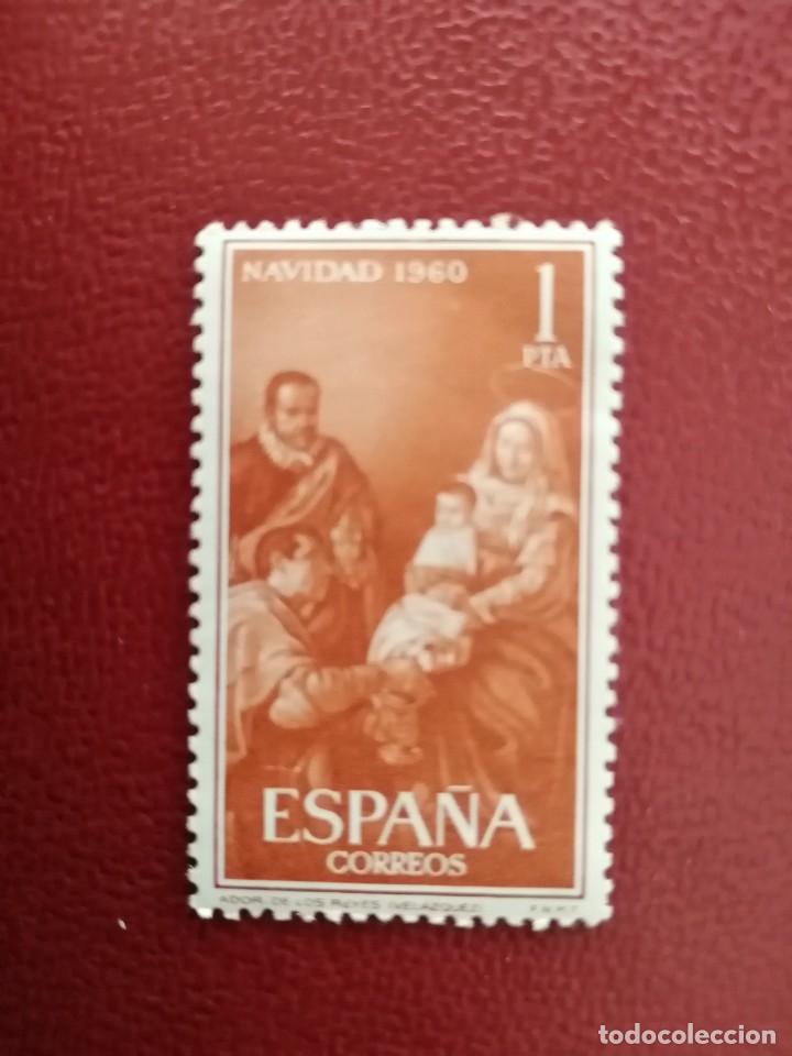 Sellos: EDIFIL 1325 -VALOR FACIAL 1 PESETA -A&Ntilde;O 1960 - NAVIDAD - LA ADORACI&Oacute;N DE LOS REYES MAGOS, VEL&Aacute;ZQUEZ.