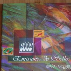 Sellos: LIBRO EMISIONES DE SELLOS ESPAÑA Y ANDORRA 2002. COMPLETO.