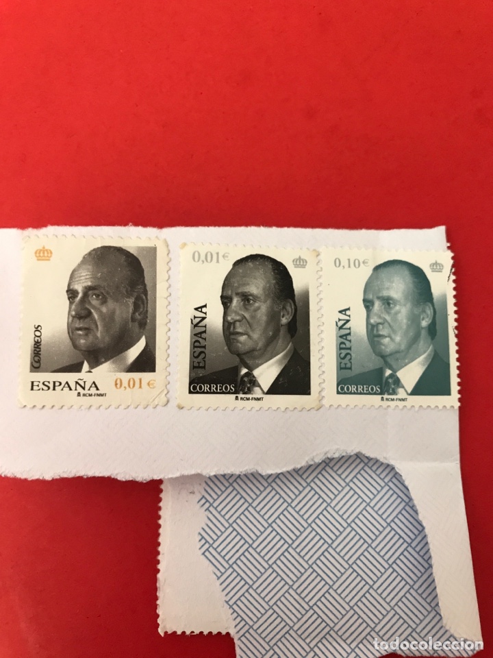 Briefmarken: 3 Sellos de Juan Carlos I serie b&aacute;sica pegado de 1 de 4 y de 10 centimos, sin matasellos