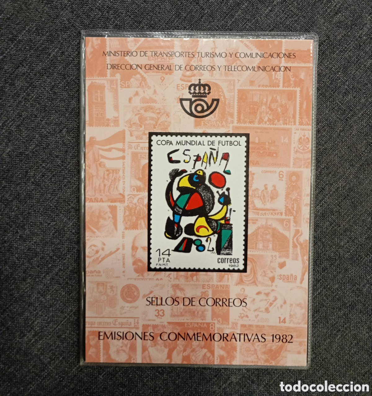 Sellos: ESPA&Ntilde;A A&Ntilde;O 1982 - CARPETA OFICIAL DE CORREOS - COMPLETA CON SELLOS NUEVOS