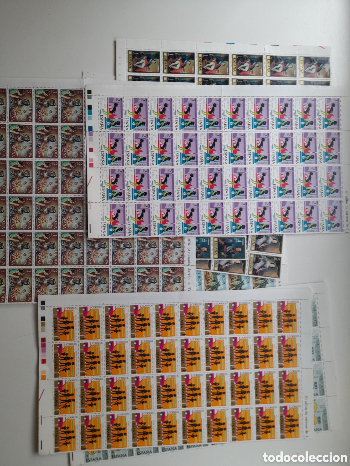 Sellos: LOTE 500 SELLOS 1976