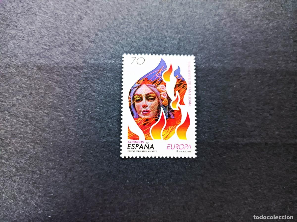 Sellos: Sello nuevo. Fiestas populares. Fogueres de Sant Joan. 5 de Mayo de 1998. Edifil 3542.