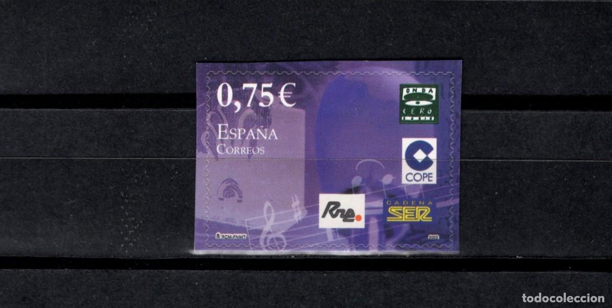 Sellos: Nuevo. Exposici&oacute;n Filatelia Juvenil Espa&ntilde;a 2002. Programas Radio. Noviembre. Edifil SH3943E.