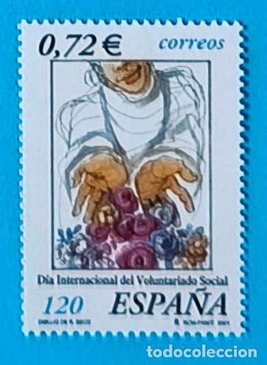 Sellos: DIA INTERNACIONAL DEL VOLUNTARIADO SOCIAL - 2001 - EDIFIL 3842