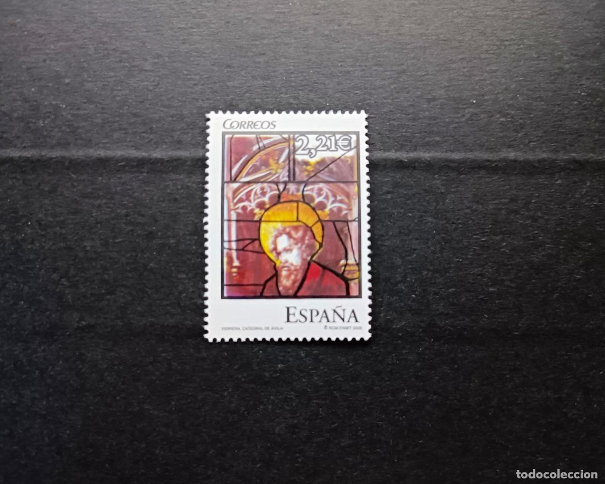 Sellos: Sello nuevo. Vidrieras Catedral de &Aacute;vila. 2 de Noviembre de 2005. Edifil 4196.