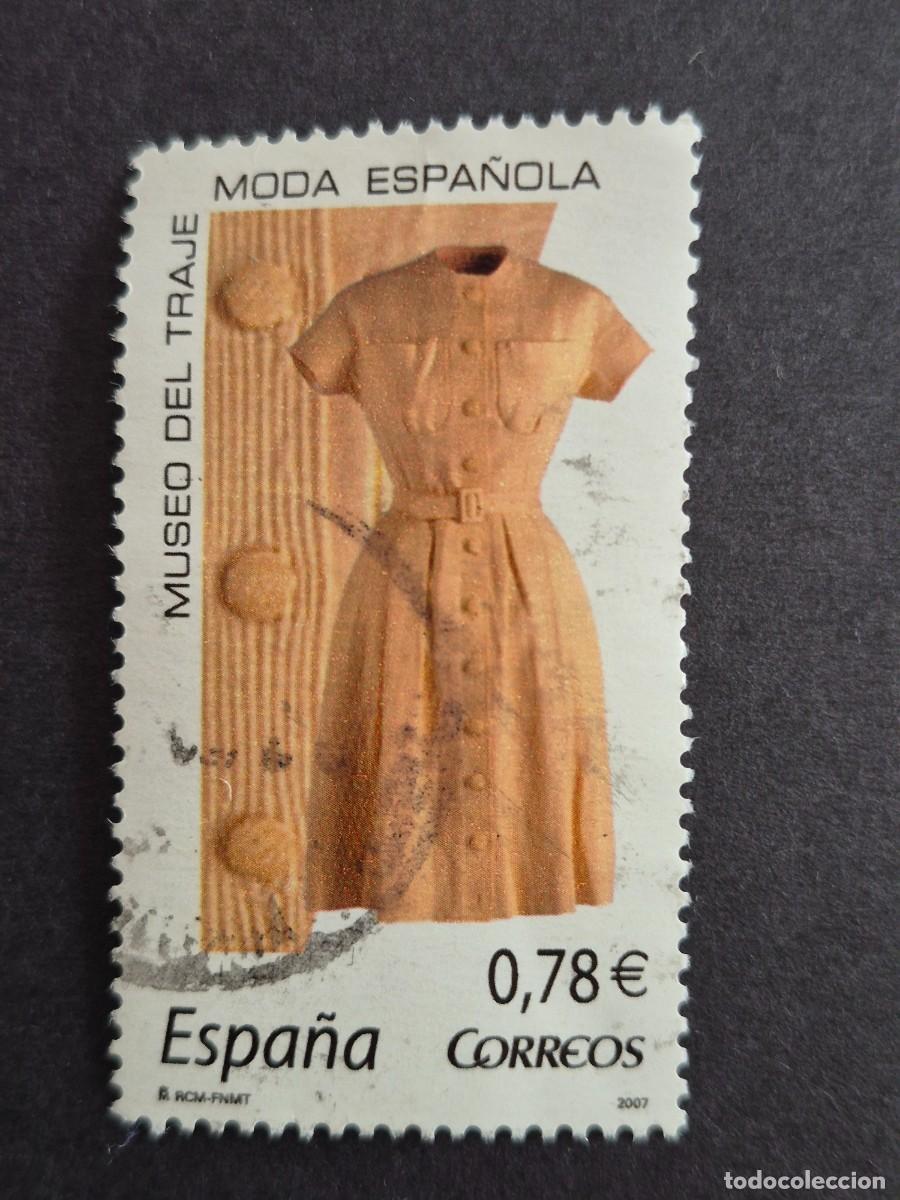 Sellos: Espa&ntilde;a 2007 - Moda espa&ntilde;ola, 0.78&euro; (Edifil SH 4354D &ordm;)