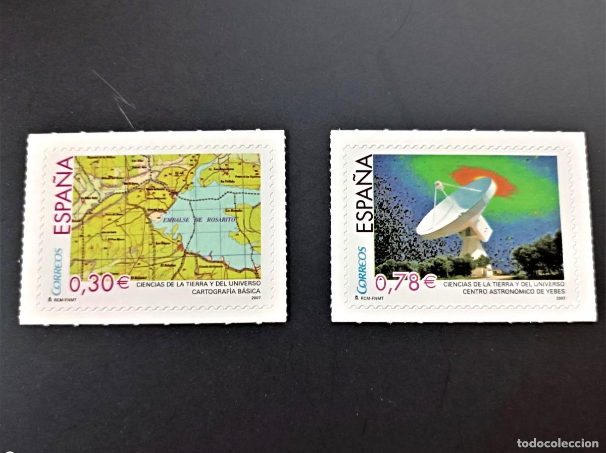 Sellos: Nuevos. Autoadhesivos. Ciencias Tierra y Universo. Serie completa. Febrero 2007. Edifil 4314/15