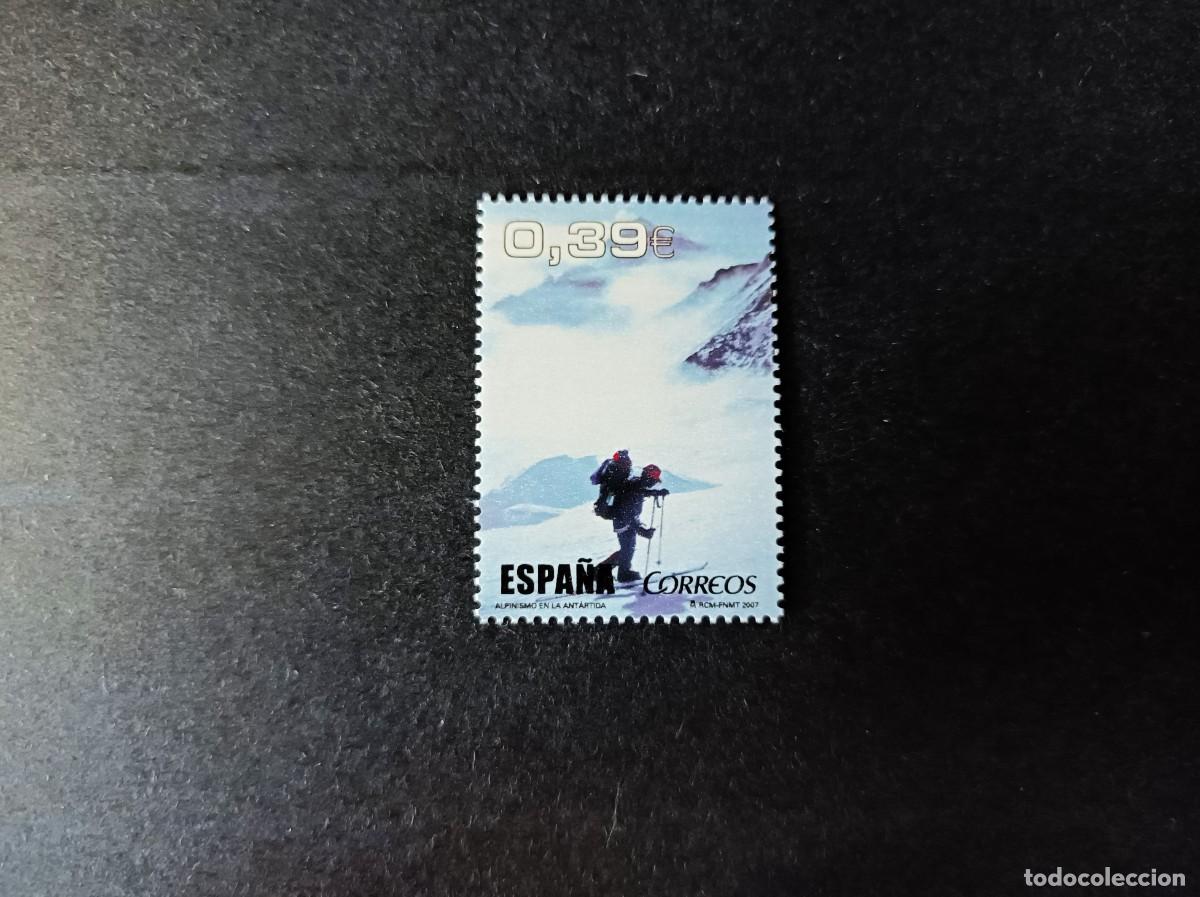 Sellos: Sello nuevo. Al Filo de lo Imposible. Alpinismo en la Antarida. 12 de Julio de 2007. Edifil 4345 B.