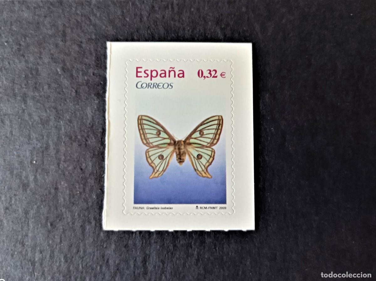 Sellos: Sello nuevo. Autoadhesivo. Flora y Fauna. Graellsia Isabelae. 1 de Julio de 2009. Edifil 4464.