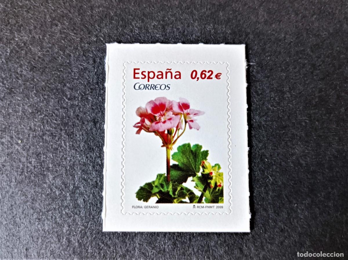 Sellos: Sello nuevo. Autoadhesivo. Flora y Fauna. Geranio. 1 de Julio de 2009. Edifil 4469.