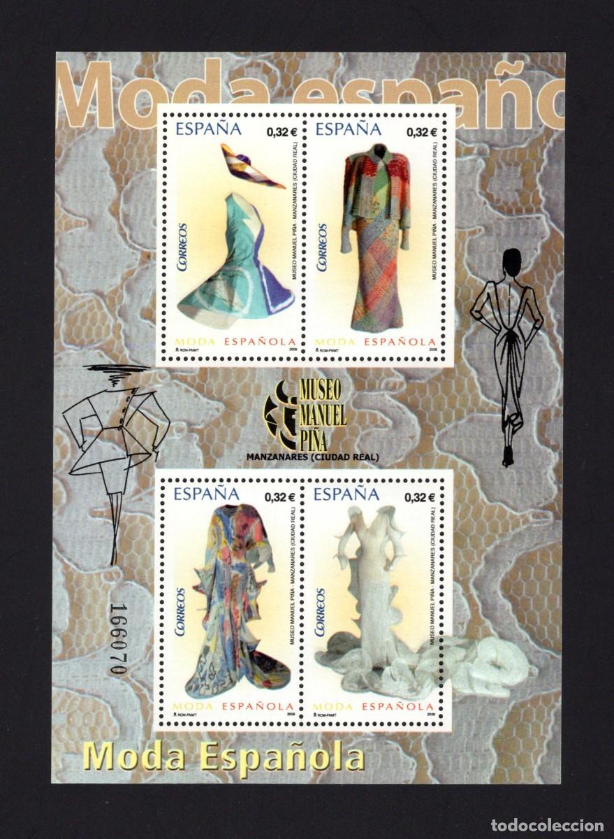 Sellos: Sellos nuevos. Moda Espa&ntilde;ola. Manuel Pi&ntilde;a. 19 de Junio de 2009. Edifil SH 4494.