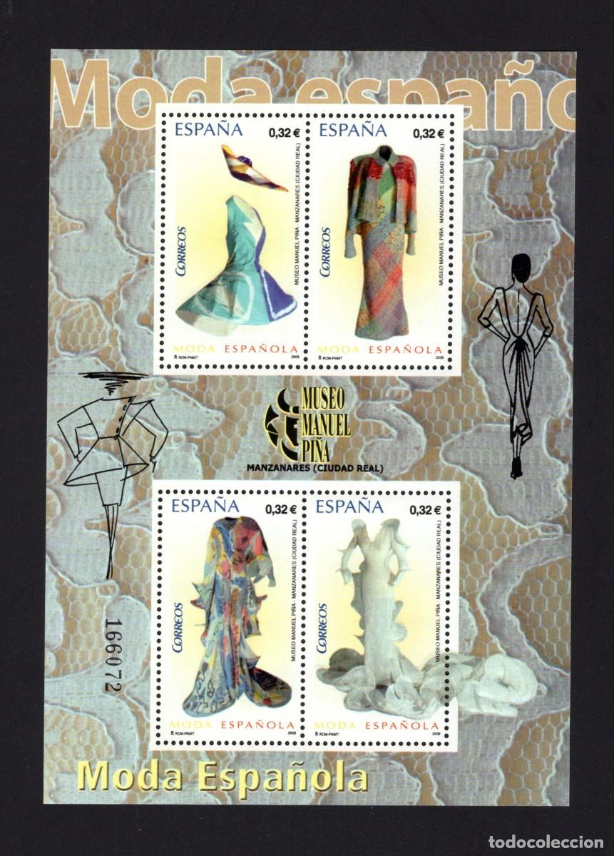Sellos: Sellos nuevos. Moda Espa&ntilde;ola. Manuel Pi&ntilde;a. 19 de Junio de 2009. Edifil SH 4494.