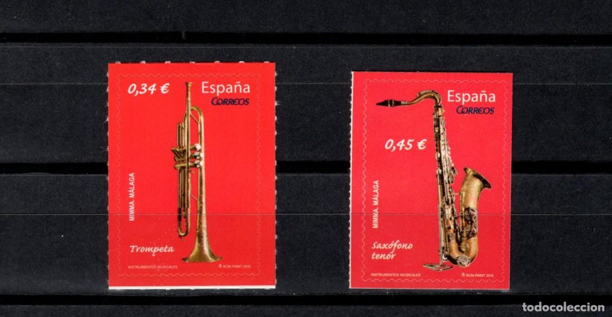 Sellos: Nuevos. Autoadhesivos. Instrumentos Musicales. S. completa. 9 Abril 2010. Edifil 4549/50.