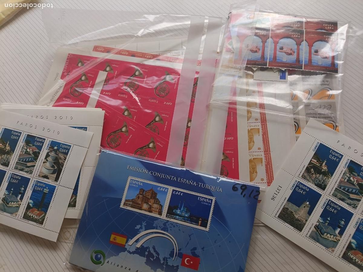 Sellos: 772 sellos nuevos de 0,64 E (Facial 494,08 E)