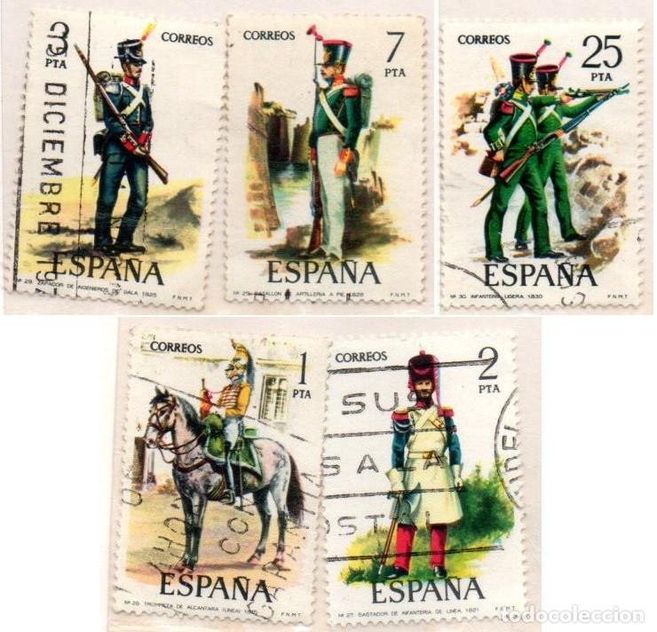 Sellos: SERIE SELLOS ESPA&Ntilde;A REY 1976 UNIFORMES USADOS EDIFIL N&ordm; 2350-54 COMPLETA