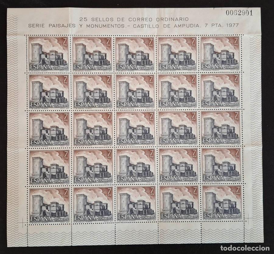 Sellos: Edifil 2421, pliego Paisajes y monumentos, 1977